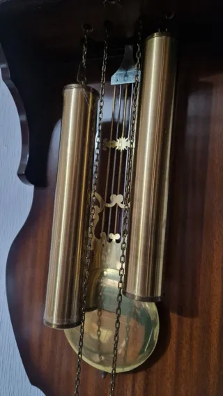 Reloj de péndulo de pared madera