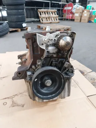 Bloque Motor renault completo.  1.4 gasolina