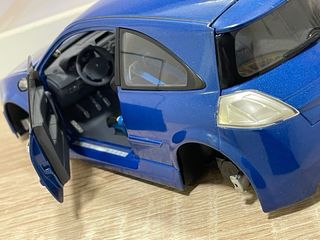 Norev Renault Megane vampire mtk 1/18