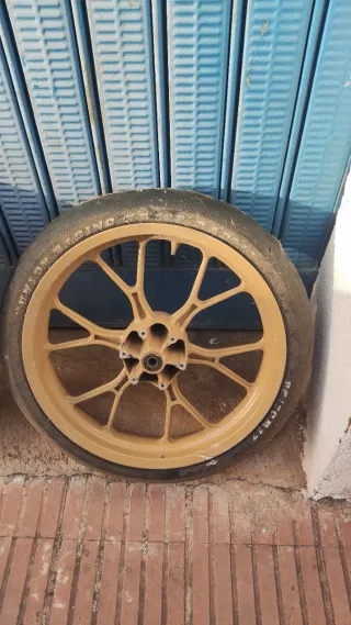 Ruedas Yamaha YZF-125-R Doradas