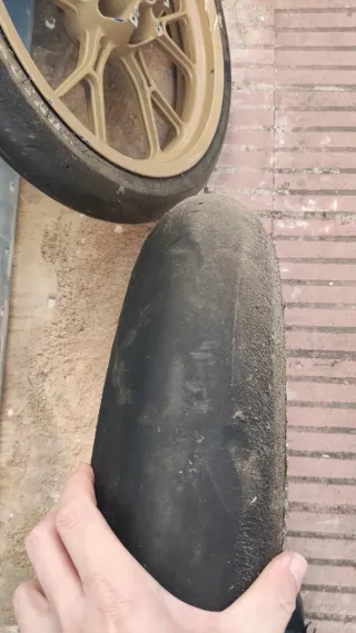 Ruedas Yamaha YZF-125-R Doradas