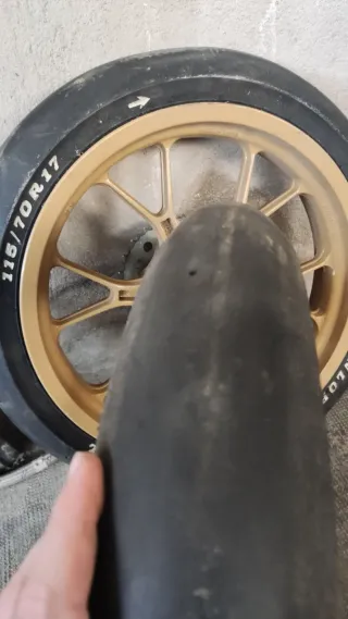 Ruedas Yamaha YZF-125-R Doradas