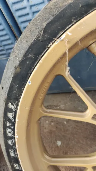 Ruedas Yamaha YZF-125-R Doradas