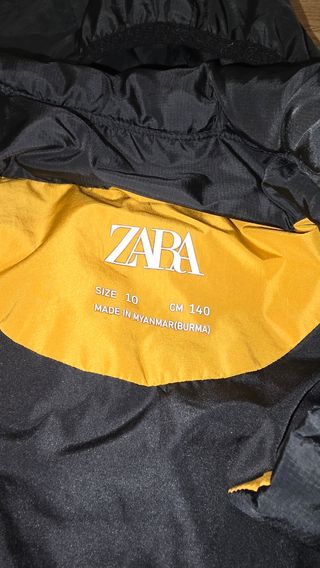 Abrigo Zara Negro y Amarillo