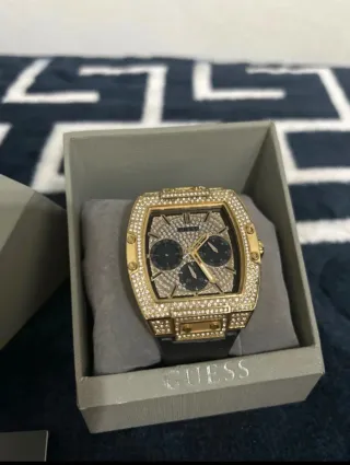 Reloj Guess Dorado y Plateado Original