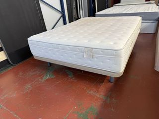 Base tapizada y colchón Sonpura Royal 150x190