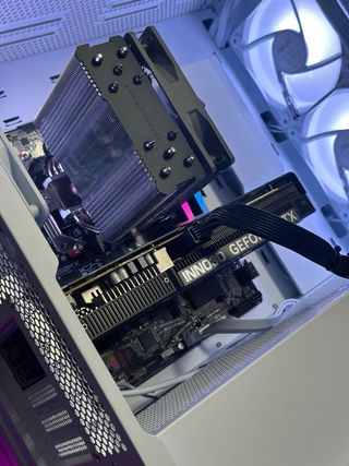 Nuevo! Pc Gaming RTX 5060 +RY 7 5800X +16GB +NMVE