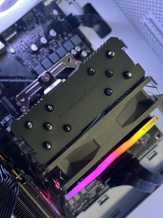 Nuevo! Pc Gaming RTX 5060 +RY 7 5800X +16GB +NMVE