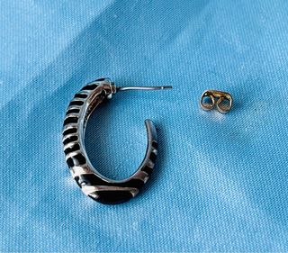 Pendientes Pertegaz Aro Rayas Plata y Negro