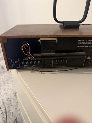 Sintonizador Akai AT-2200 Vintage