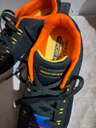 Zapatillas Skechers Gris y Naranja