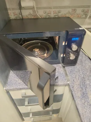 Microondas Samsung Grill Negro casi nuevo Con caja