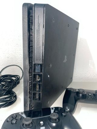 PS4 Slim + 2 Mandos + Minecraft