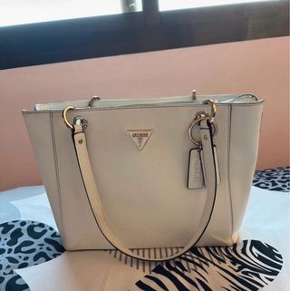 Bolso Guess Blanco y Dorado