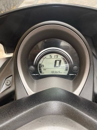 Yamaha NMAX 125 2019 Gris