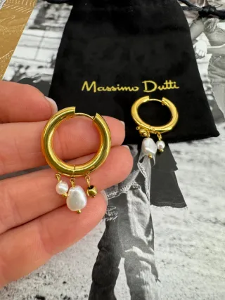 Pendientes Massimo Dutti dorados con perlas