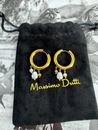 Pendientes Massimo Dutti dorados con perlas