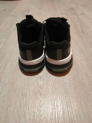 Zapatillas Nike Negras y Blancas