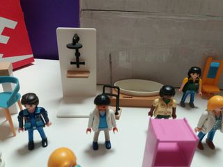 Playmobil figuras y muebles