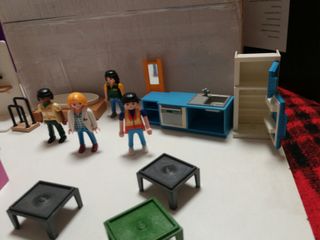 Playmobil figuras y muebles