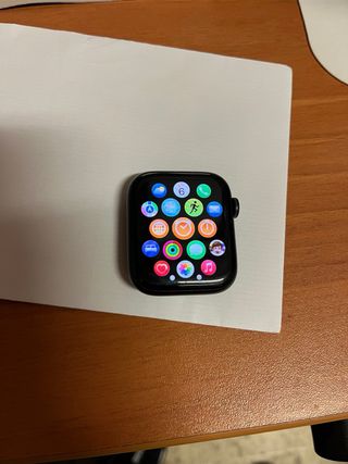 Apple Watch SE 2022 44mm + Correas + Protectores.