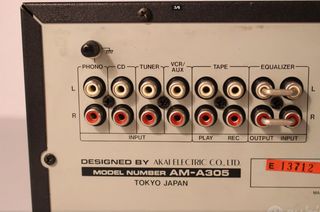 AKAI AM305 - 88- amplificador