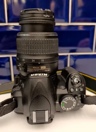 Cámara Nikon D3100 + objetivo 18-55