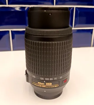 Cámara Nikon D3100 + objetivo 18-55