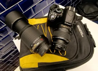 Cámara Nikon D3100 + objetivo 18-55