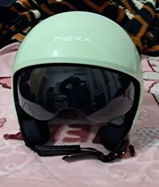 Cascos Moto MT y Nexx Scooter