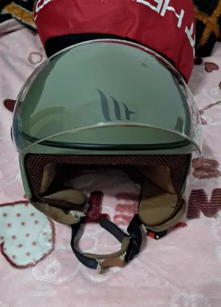 Cascos Moto MT y Nexx Scooter