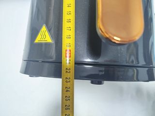 Freidora de aire negra con temporizador