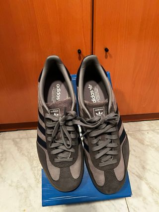 Zapatillas Adidas Gazelle grises y azules