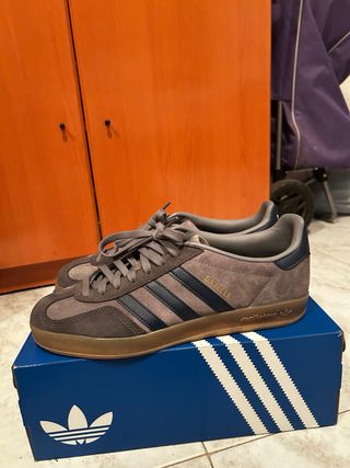 Zapatillas Adidas Gazelle grises y azules