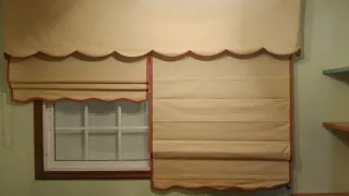 Cortinas variadas con estores.