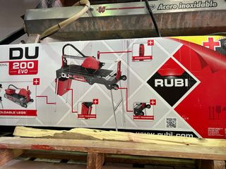 Se vende Cortadora de azulejos Rubi DU 200 EVO