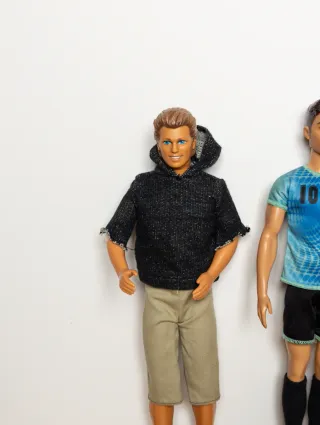 Lote 4 muñecos Ken diferentes épocas