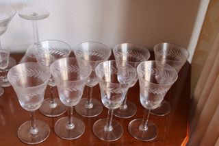 Cristalería 47 piezas tallada a mano