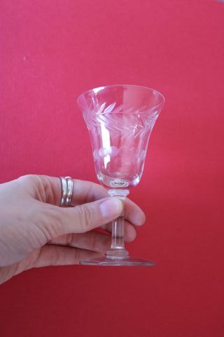 Cristalería 47 piezas tallada a mano