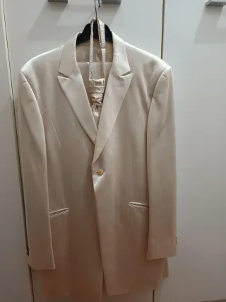 Traje de Novio Beige/Dorado