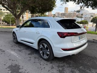 Audi e-tron 2021