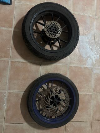 Llantas Aprilia RS 50 con disco de freno