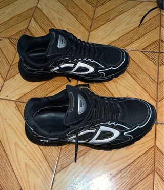 Zapatillas Dior Negras y Plateadas