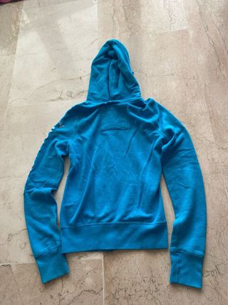 Sudadera Hollister azul con cremallera