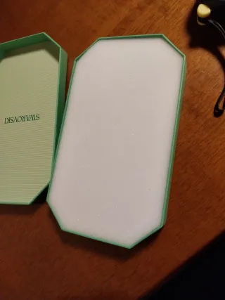 Funda iPhone 16 Swarovski Negra Brillante