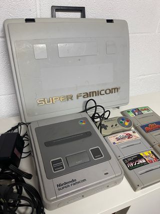 Consola Super Famicom Maletín + Juegos