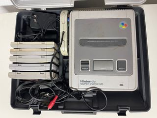 Consola Super Famicom Maletín + Juegos