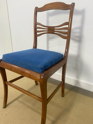 Silla antigua madera tapizado azul