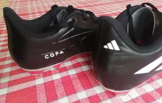 BOTAS FÚTBOL ADIDAS Tacos Talla 42.