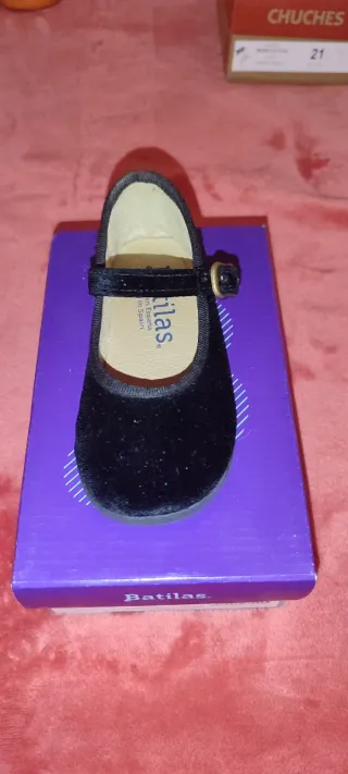 Merceditas negras terciopelo talla 23
